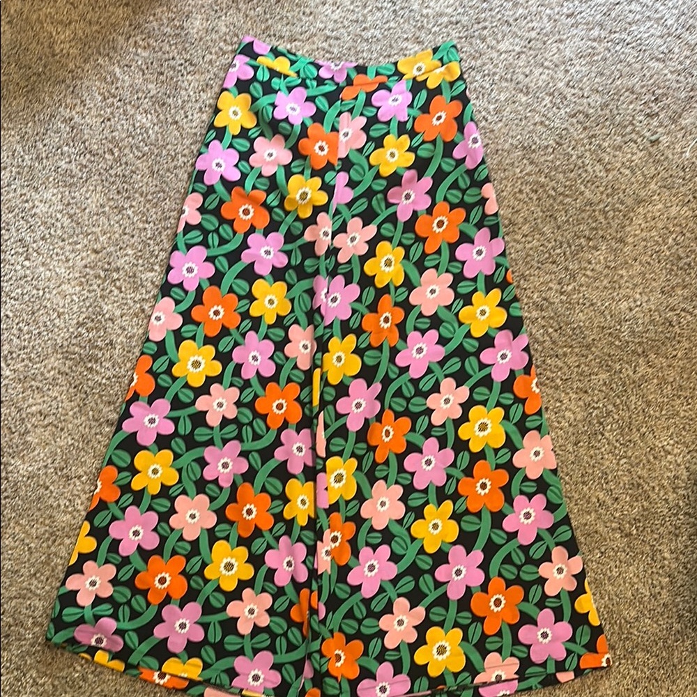 Traffic People Multicolor Floral Design